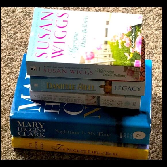 5 Books - Picture 1 of 6